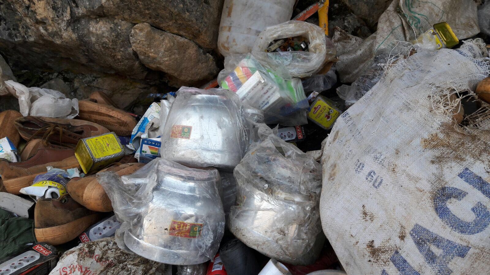 Tunceli'de PKK'nın kullandığı 5 sığınak imha edildi