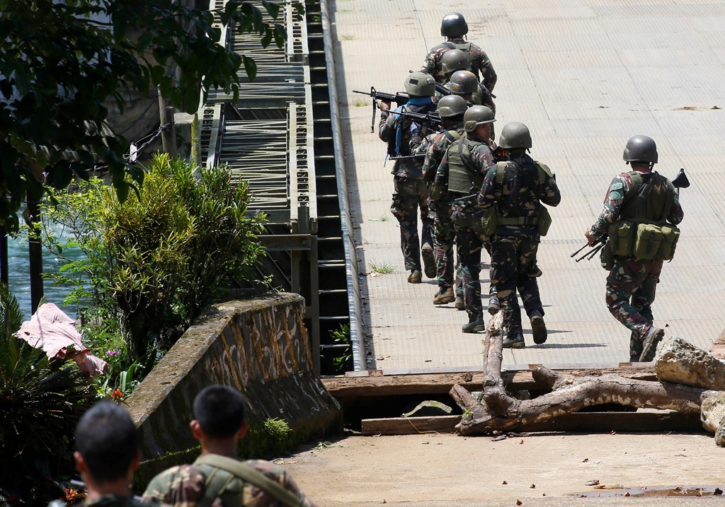 Marawi'nin yüzde 90'ı kontrol altında! 100'den fazla terörist öldürüldü