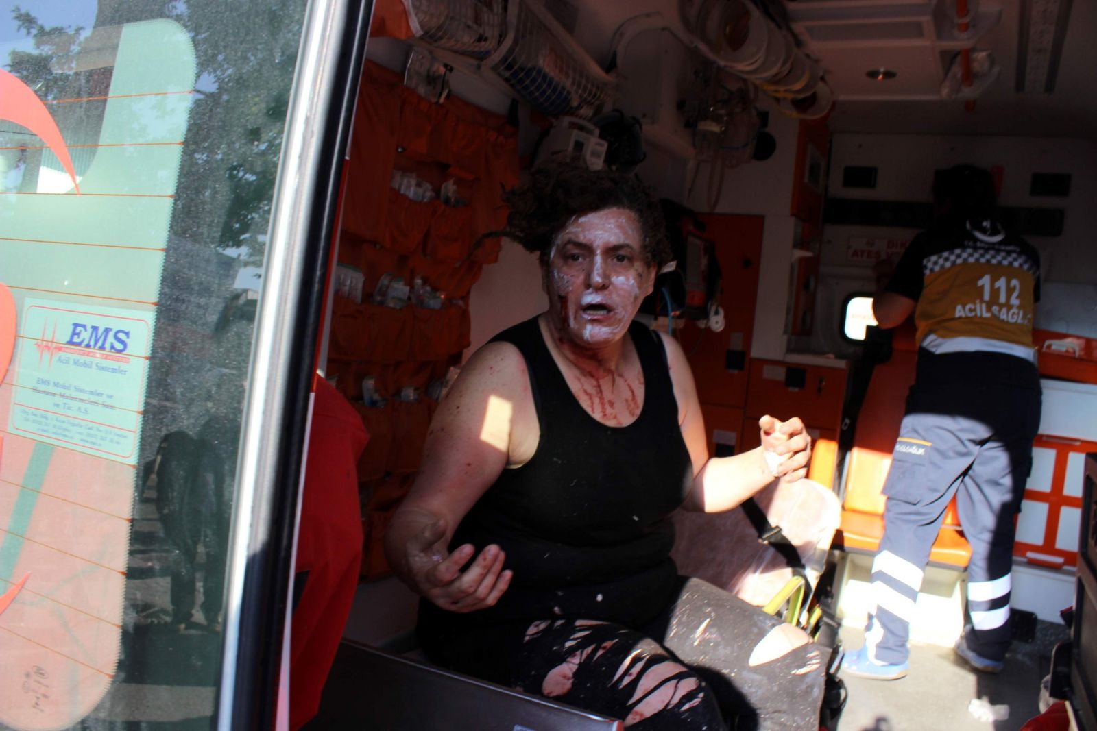 Bursa'da canlı bomba saldırısı: 1 ölü, 13 yaralı (Bursa Patlama, ölü yaralı sayısı)