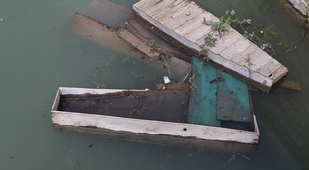 Baraj suları yükseldi... Yüzlerce mezarlık suya gömüldü