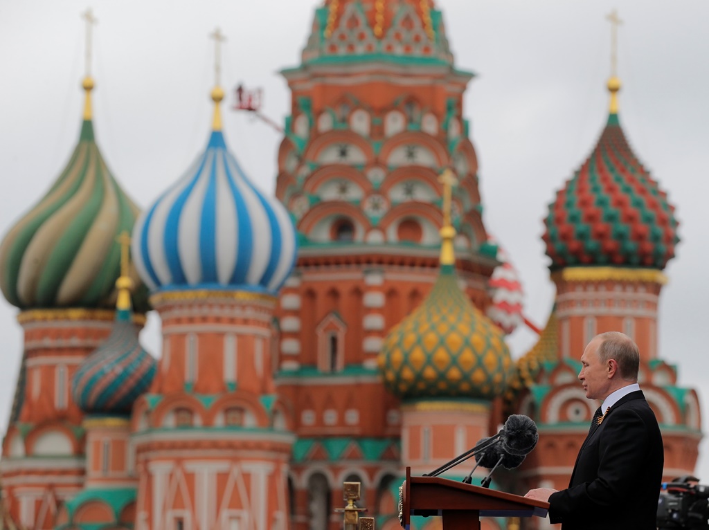 Rusya'da 9 Mayıs Zafer Günü Kızıl Meydan'da kutlandı