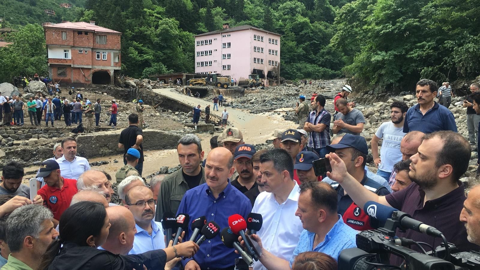Trabzon'da sel: Hayatını kaybedenlerin sayısı 7'e yükseldi