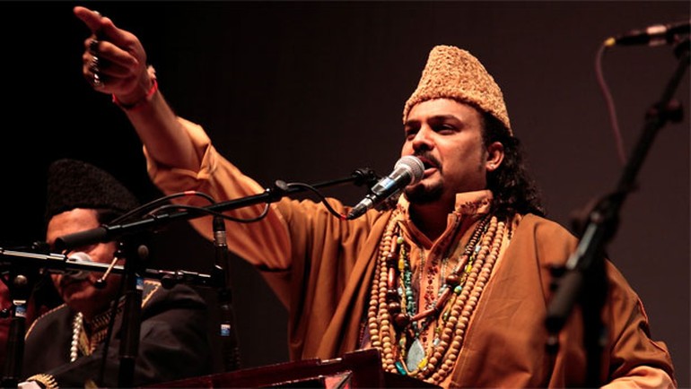 Ünlü şarkıcı Amjad Sabri arabasında öldürüldü