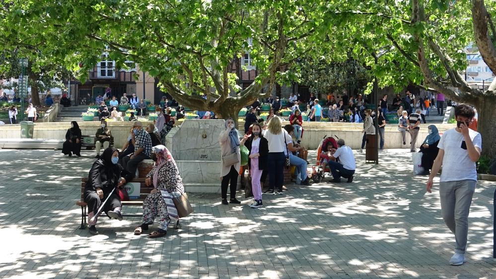 Aşıdan korkan 76 yaşındaki kadını ekipler ikna etti