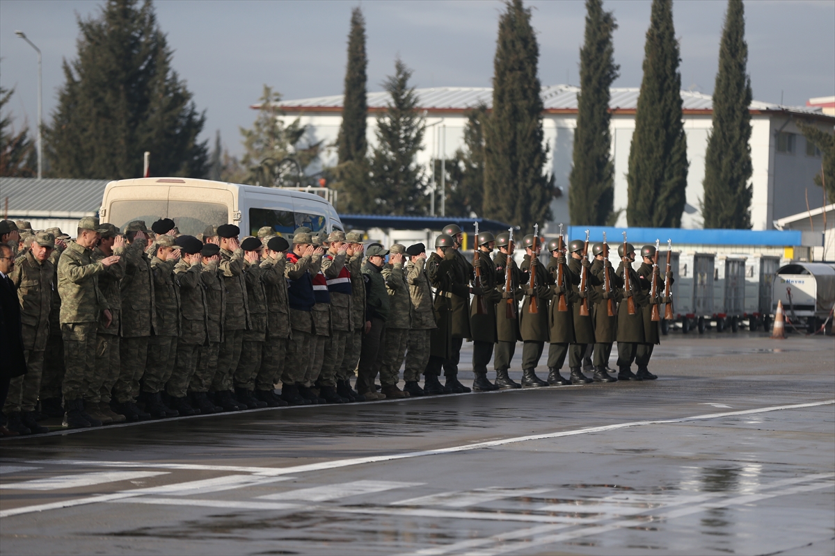 Fırat Kalkanı şehitlerine tören