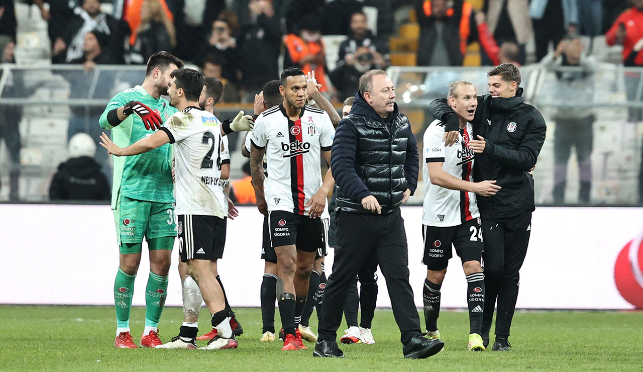 Beşiktaş, Galatasaray'ı 2-1 yendi