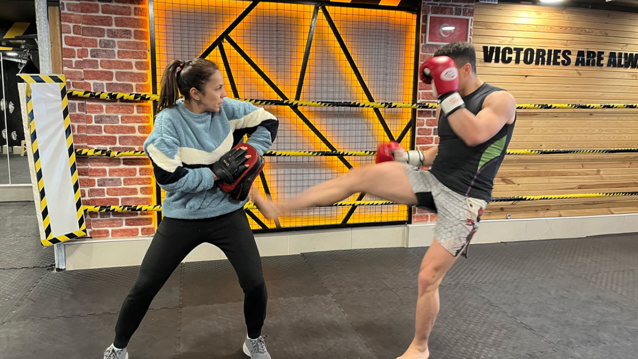 Milli sporcunun zorlu mücadelesi: Gündüz sanayide, akşam ringde