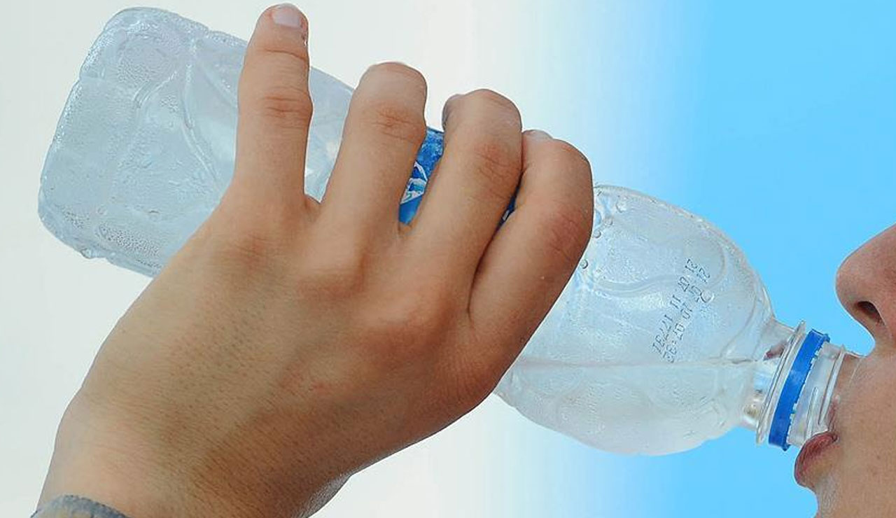 'Su diyeti' için uzman uyarısı: Ani ölümlere yol açabilir