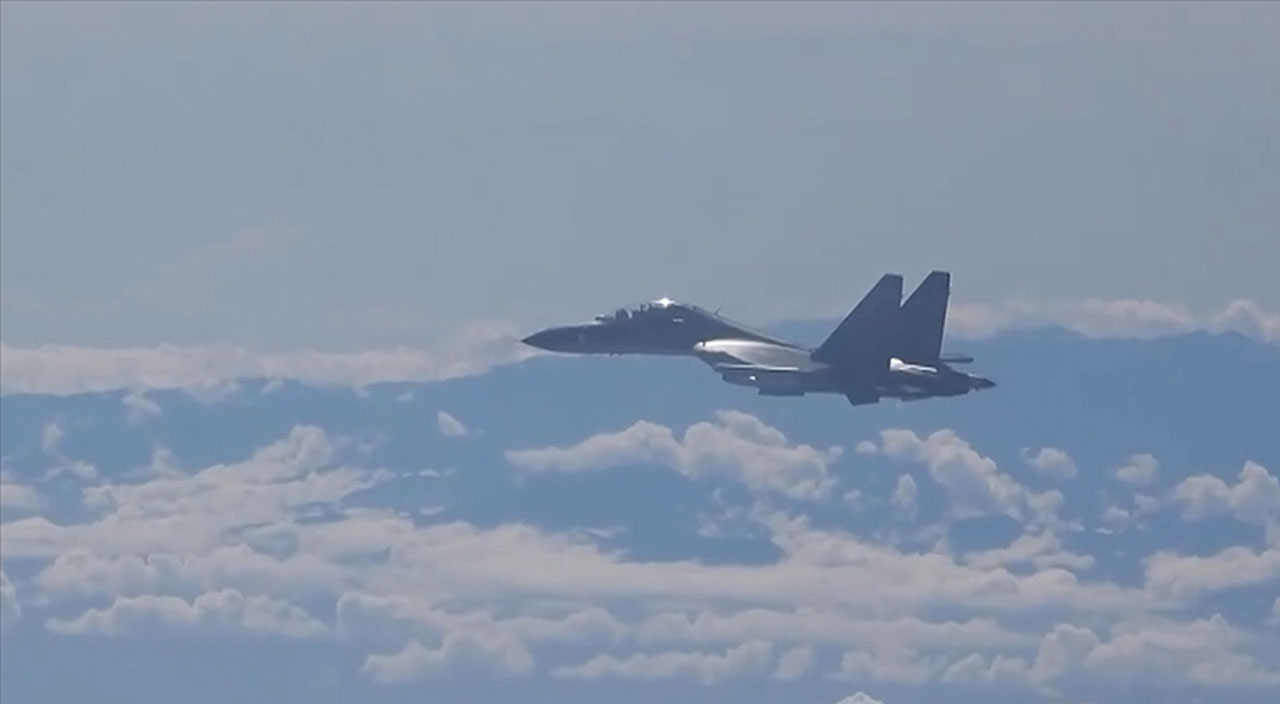 Çin’in 66 savaş uçağı ve 14 gemisi Tayvan’ı ablukaya aldı: Boğazda güvenlik endişesi hakim