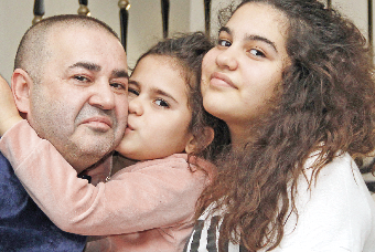 Şafak Sezer: Tiyatroya eşek taklidiyle girdim