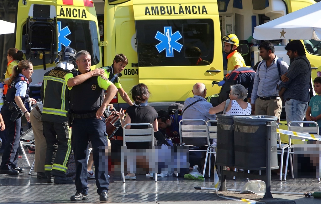 Terör, Barcelona'yı vurdu: Çok sayıda ölü ve yaralı var