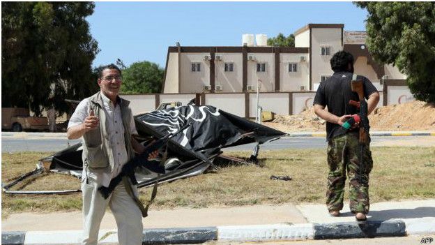 DAEŞ Suriye dışındaki en büyük kalesi olan Sirte Limanı'nı kaybetti