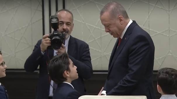 Cumhurbaşkanı Erdoğan, Beştepe'de çocukları kabul etti