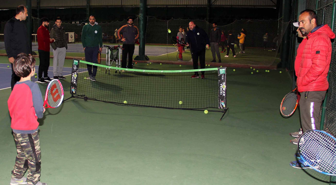 Türkiye'nin ilk Uluslararası Tenis Akademisi Adana'da kuruluyor