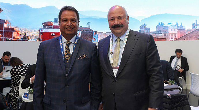 Papua Yeni Gine ve Karayipler açılımı