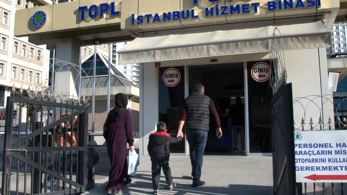 Başvurular başladı! Vatandaşlar TOKİ hizmet binalarına akın etti