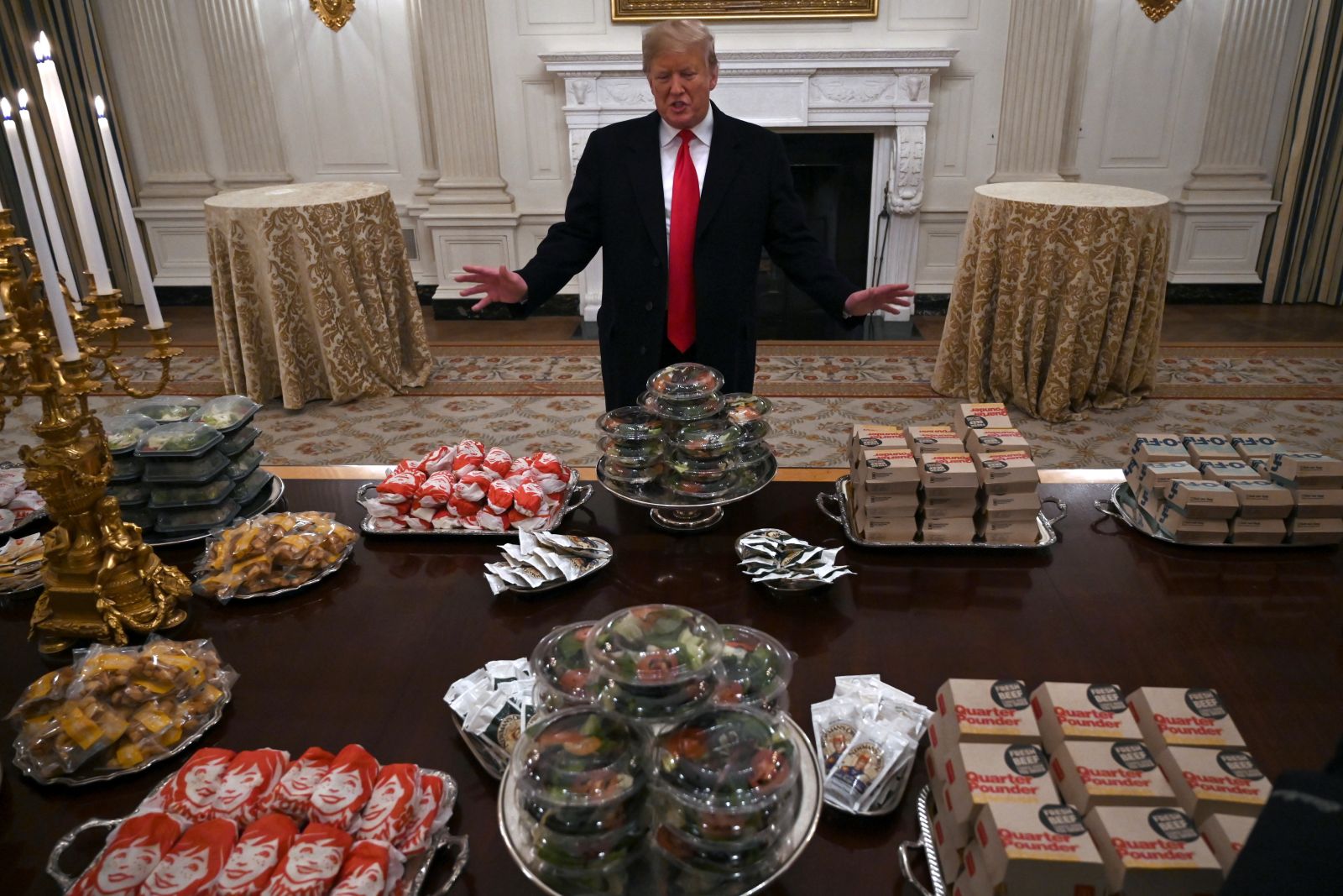 Trump Beyaz Saray'a hamburger ve pizza sipariş etti