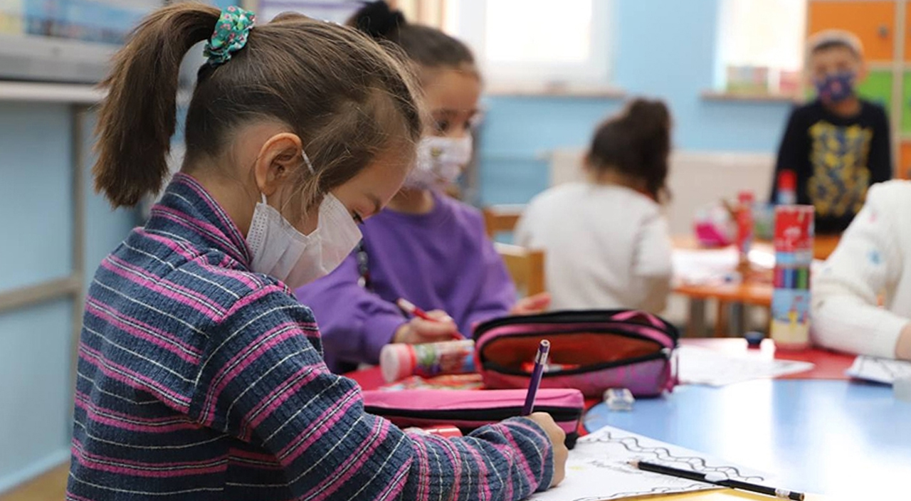 MEB'den yeni uygulama: 4,5 milyon öğrenci yarın sınava girecek