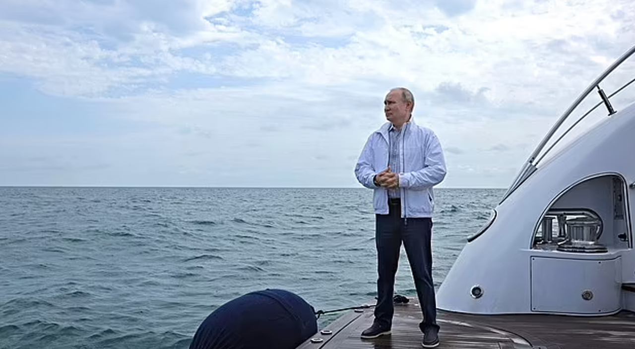 Putin’in lüks yatı apar topar Almanya’dan ayrıldı