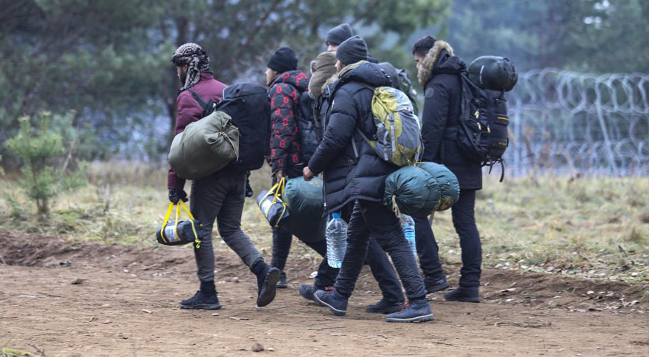 Belarus sınırındaki göçmenler kampı boşalttı
