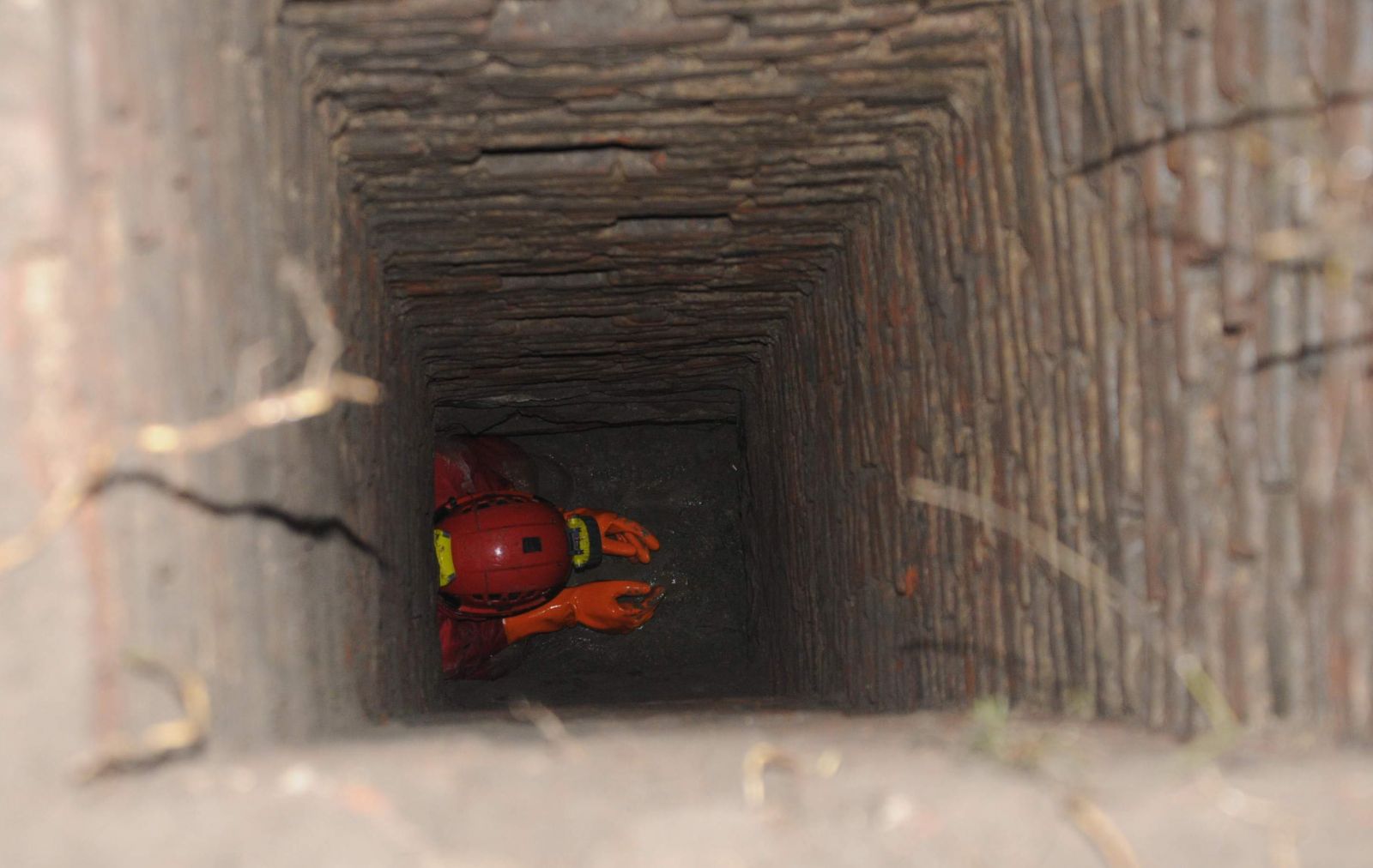 Kırklareli'de yer altında tarihi su tünelleri bulundu