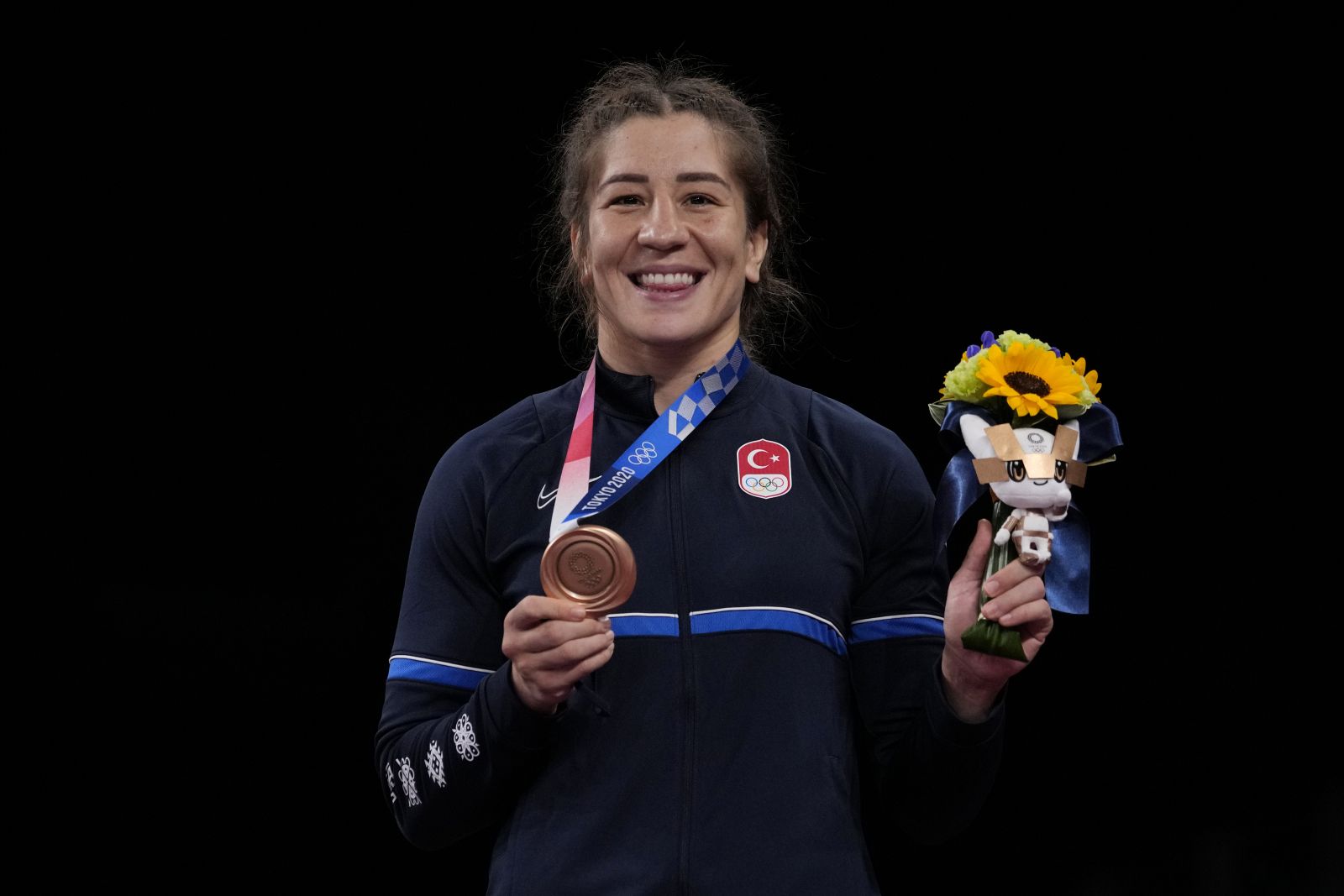 Yasemin Adar olimpiyat üçüncüsü Yasemin Adar olimpiyat üçüncüsü