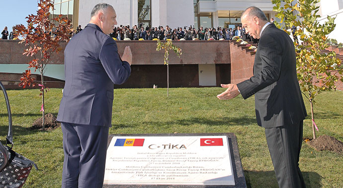 Moldovalı mevkidaşa FETÖ uyarısı: Bir gün sıra size de gelir