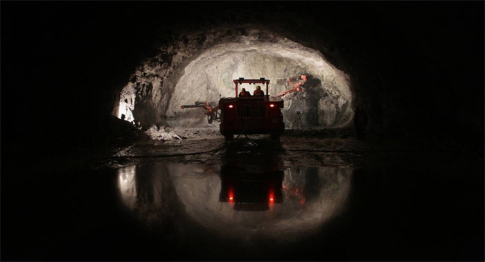 Türkiye'nin en uzun çift tüplü tüneli Ovit'te sona yaklaşılıyor