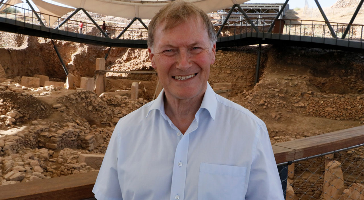 Bıçaklı saldırıya uğrayan İngiliz vekil hayatını kaybetti