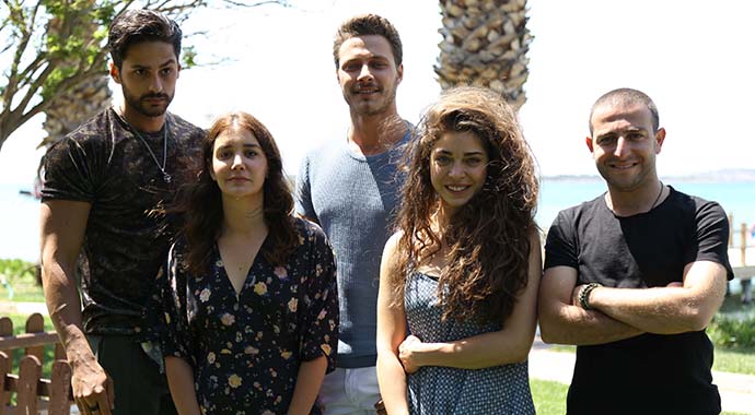 'Hayat Sevince Güzel' dizisi tanıtıldı