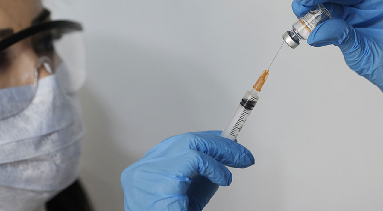 İki doz Kovid-19 aşısı olanların oranı 33 ilde yüzde 75'i geçti