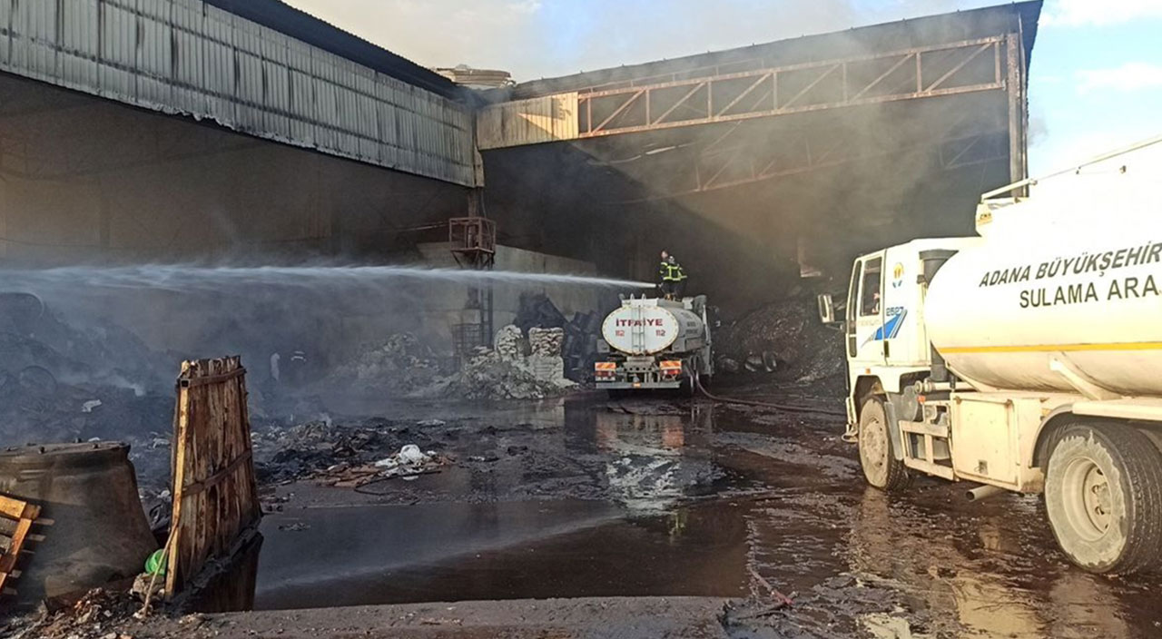 Osmaniye'de geri dönüşüm fabrikasında yangın