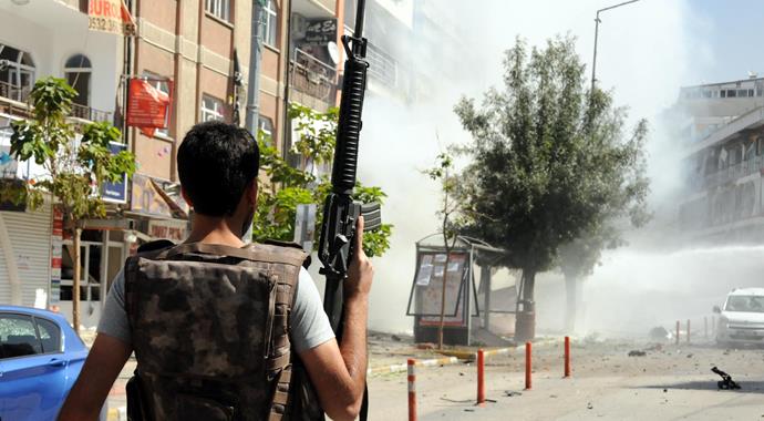 Van'da şiddetli patlama Van'da şiddetli patlama