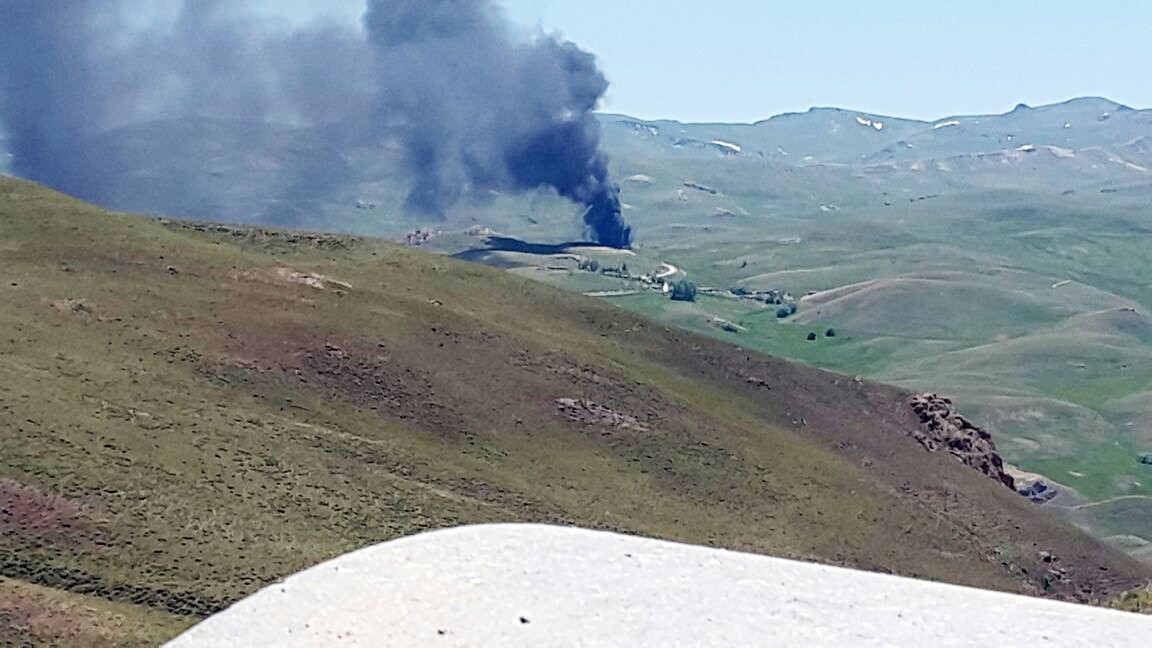 PKK'lılar şantiye basıp araçları ateşe verdi, 25 personel kayıp