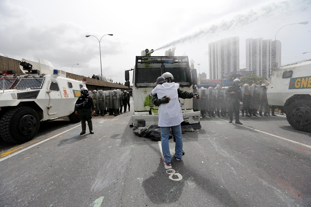 Venezuela'daki protestolarda ölü sayısı artıyor