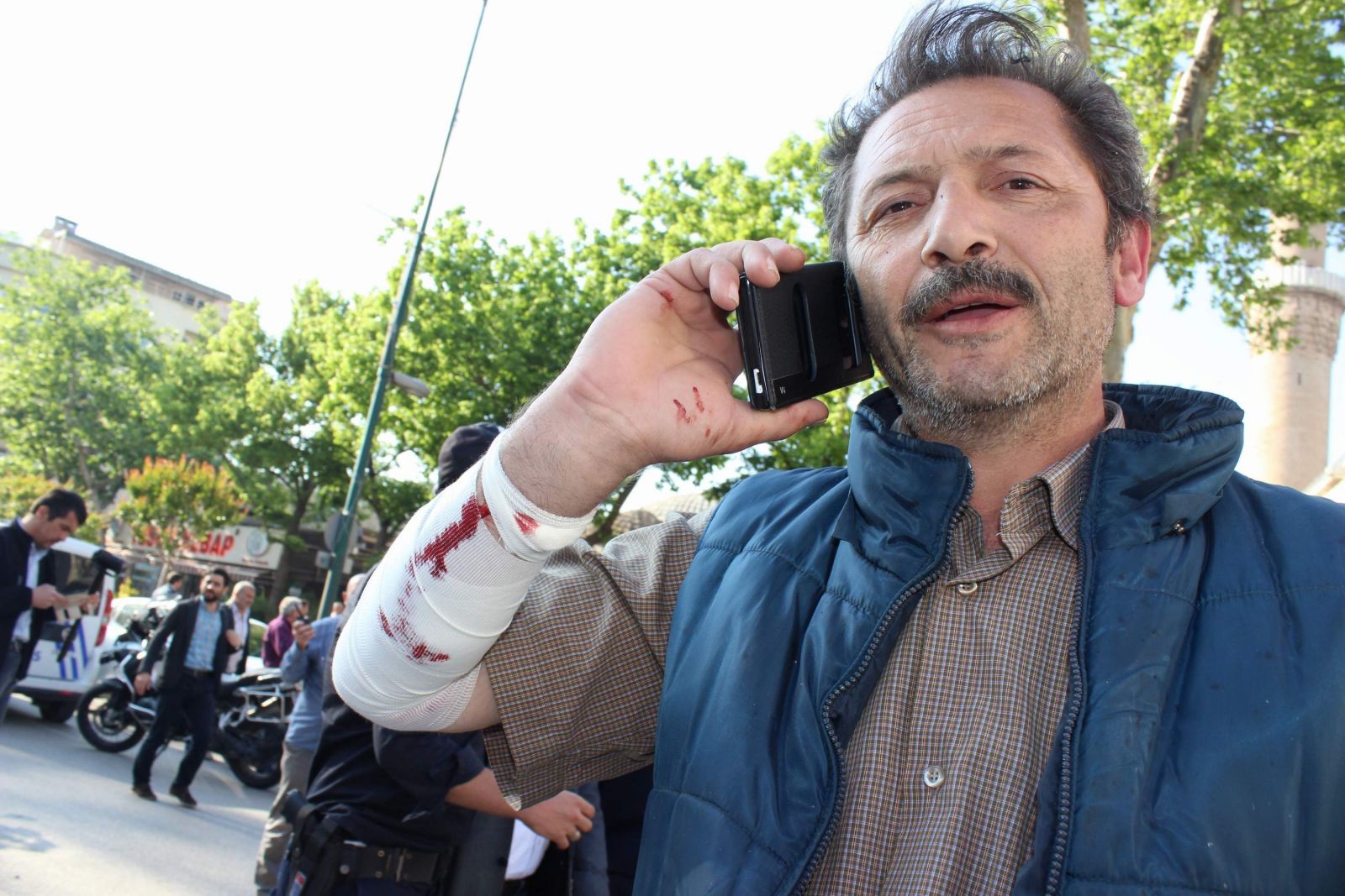 Bursa'da canlı bomba saldırısı: 1 ölü, 13 yaralı (Bursa Patlama, ölü yaralı sayısı)