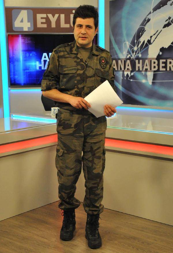 Yayına özel harekat kıyafetiyle çıktı! Yayına özel harekat kıyafetiyle çıktı!