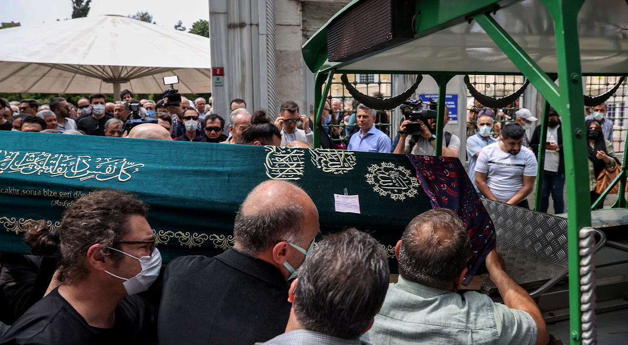 Spiker Özlem Sarıkaya Yurt son yolculuğuna uğurlandı