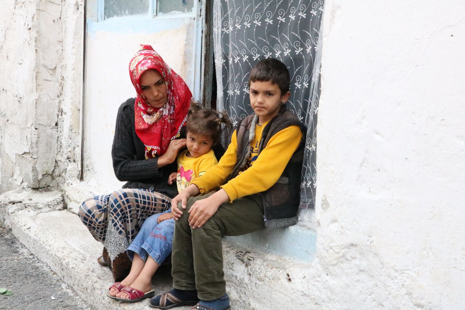 4 çocuk annesi kadının yardım çığlığı yürek burktu