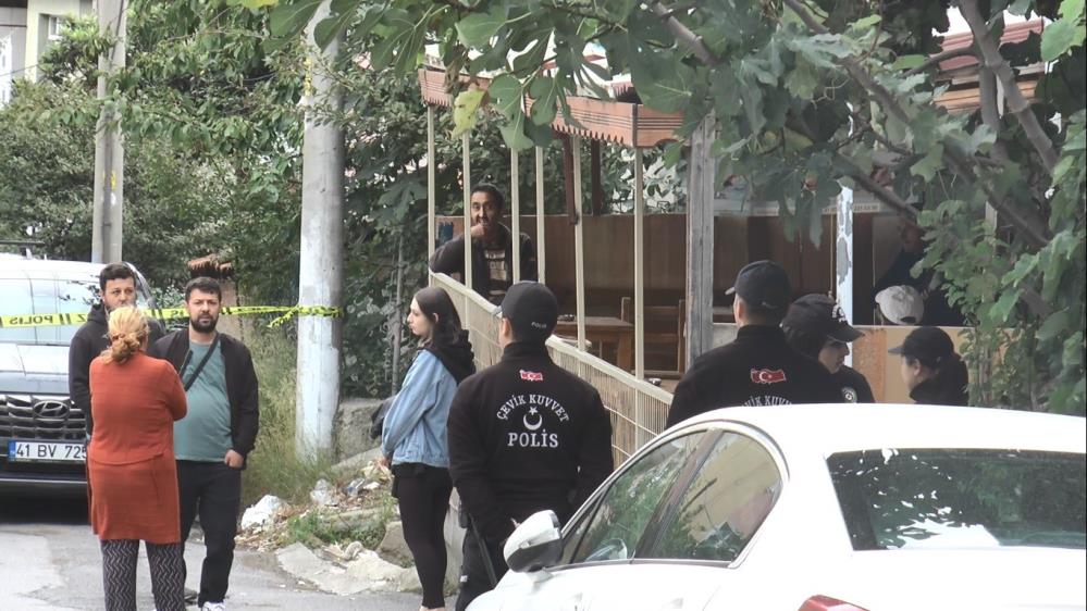 Kocaeli'nde bir dairede çıkan yangında 17 yaşındaki kızın cesedi bulundu!