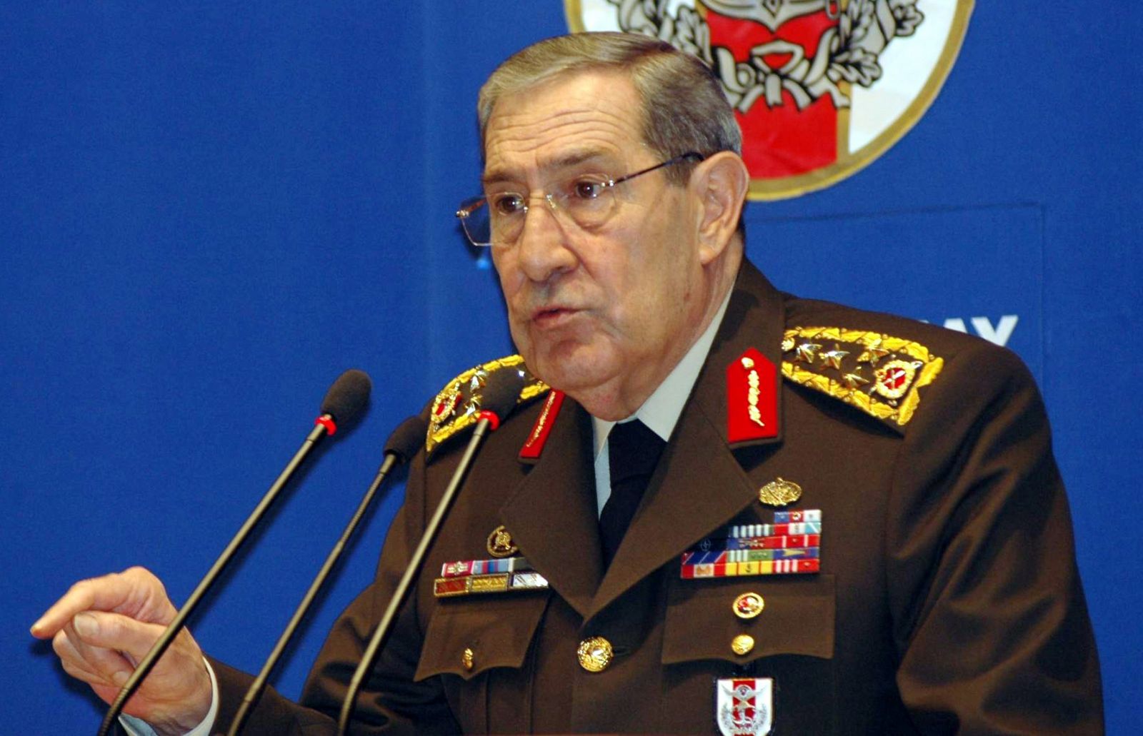 Yaşar Büyükanıt hayatını kaybetti