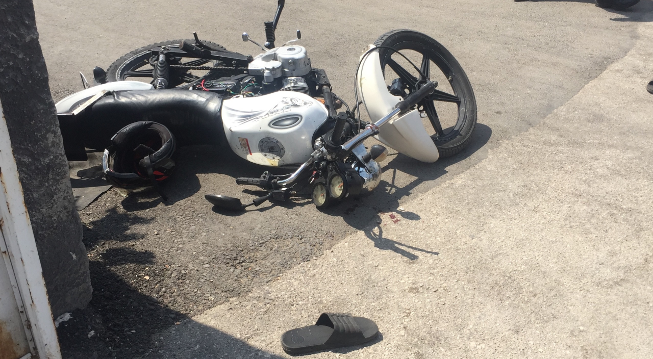 Adana'da sokak ortasında bıçaklı kavga!