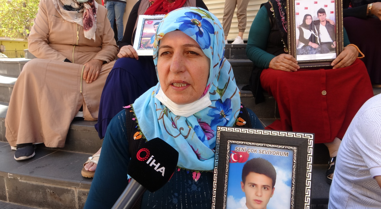 Evlat nöbetindeki annelerin acısı dinmiyor! Evlat nöbetindeki annelerin acısı dinmiyor!