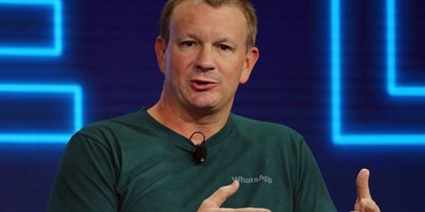 WhatsApp'ın kurucusu: Facebook'unuzu silin!