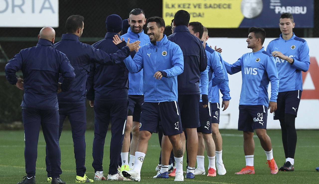 Fenerbahçe Avrupa'da moral peşinde