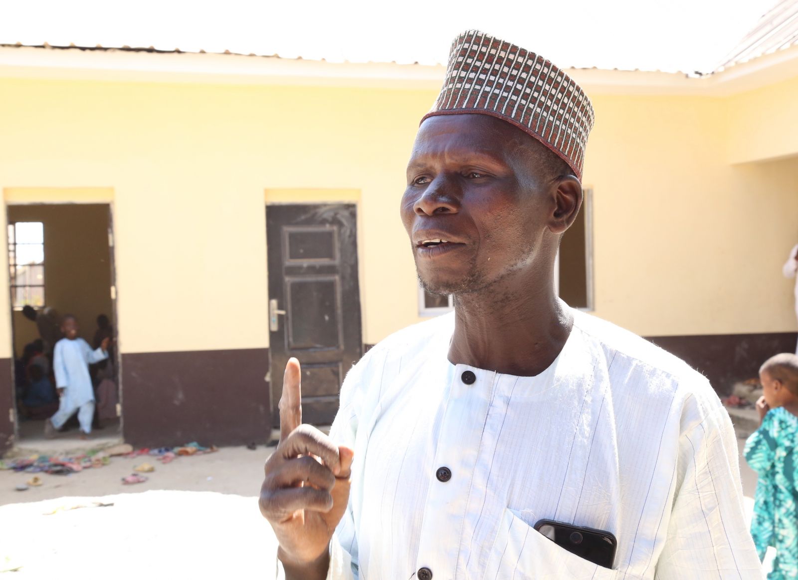 Almanya'daki Türklerin yardımıyla okula kavuştular