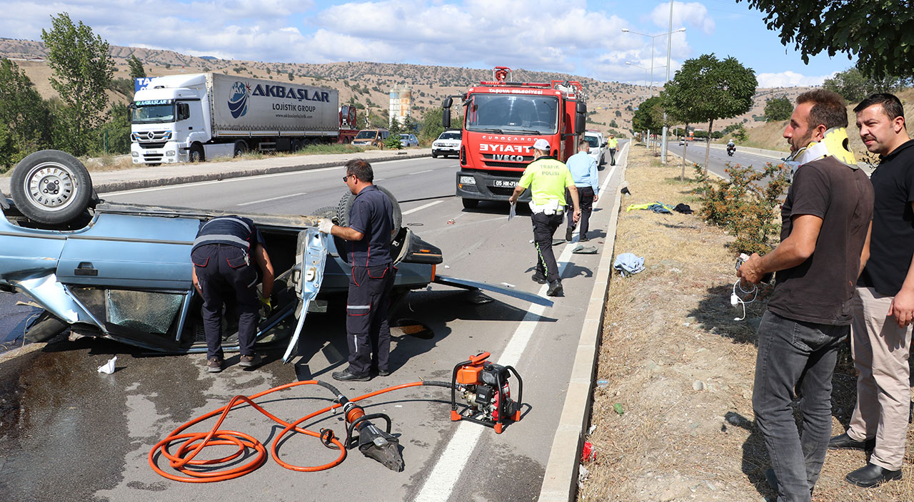 Otomobiliyle defalarca takla attı! Burnu bile kanamadan kurtuldu