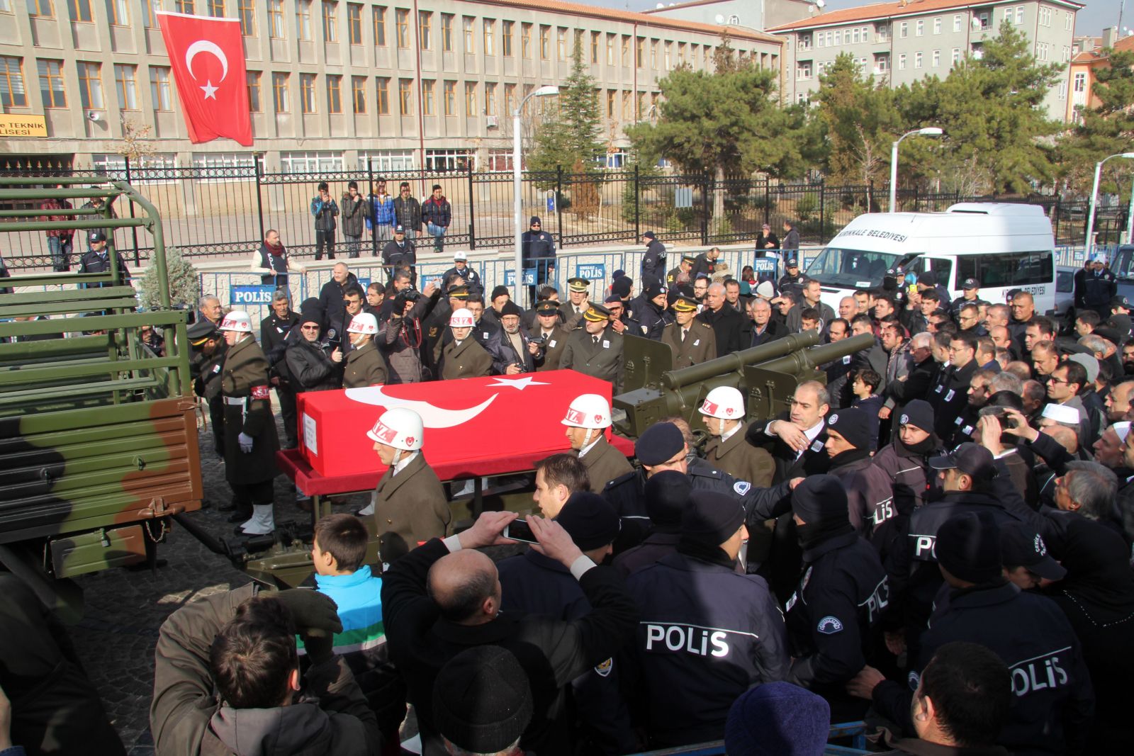 Çukurca şehidine babasından gözüyaşlı veda