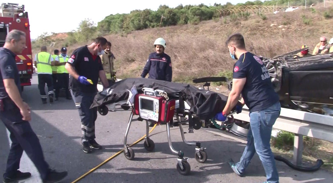 Otomobil yolun kenarına uçtu! Kazada anne ve baba hayatını kaybetti