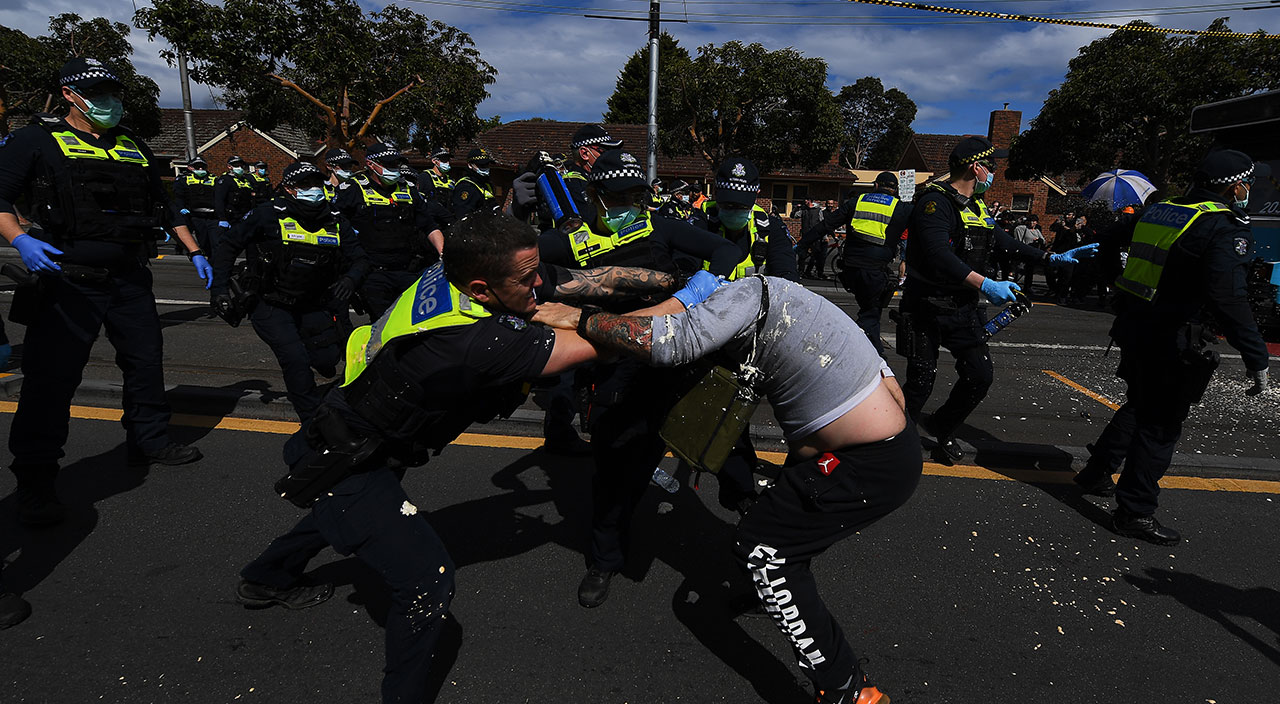 Avusturalya’da karantinaya karşı gösterilerde arbede: Yüzlerce kişi gözaltına alındı